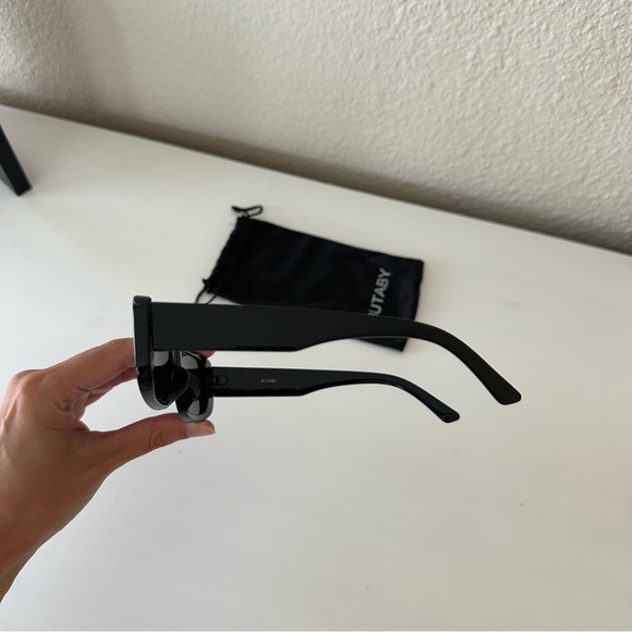 Rectangular Sunglasses - Picture 6 of 6